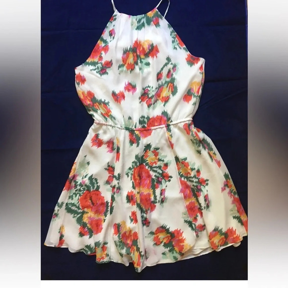 Joie 100% Silk spaghetti strap, halter neckline short dress size small. Flirty. - Picture 5 of 13